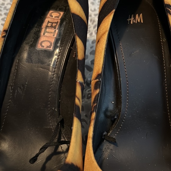 3 for $20 💜 H&M Heels - Picture 5 of 7